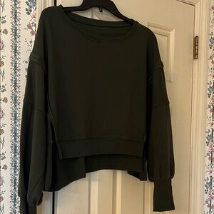 Cropped sweatshirt size M